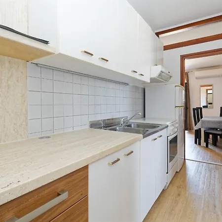 Apartment El Faro By Rent Istria
