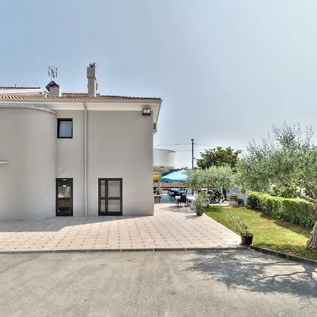 El Faro By Rent Istria *