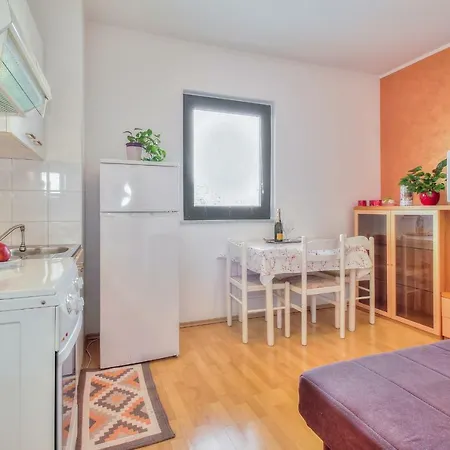 Apartment El Faro By Rent Istria