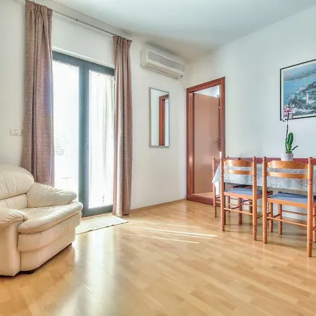 Apartment El Faro By Rent Istria
